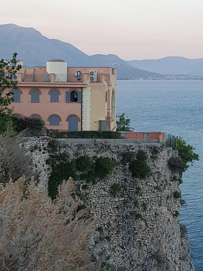 Sunrise Guest House Gaeta Exterior foto